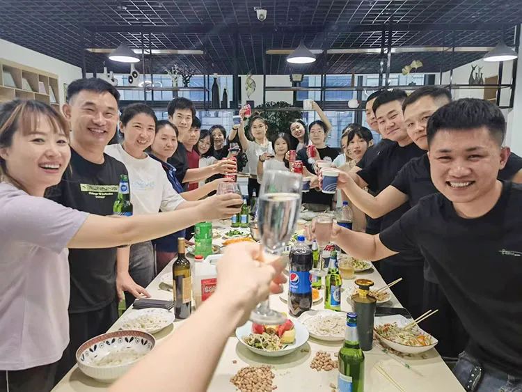 滄州智博十八周年團(tuán)建活動(dòng)--風(fēng)華歲月，感恩同行